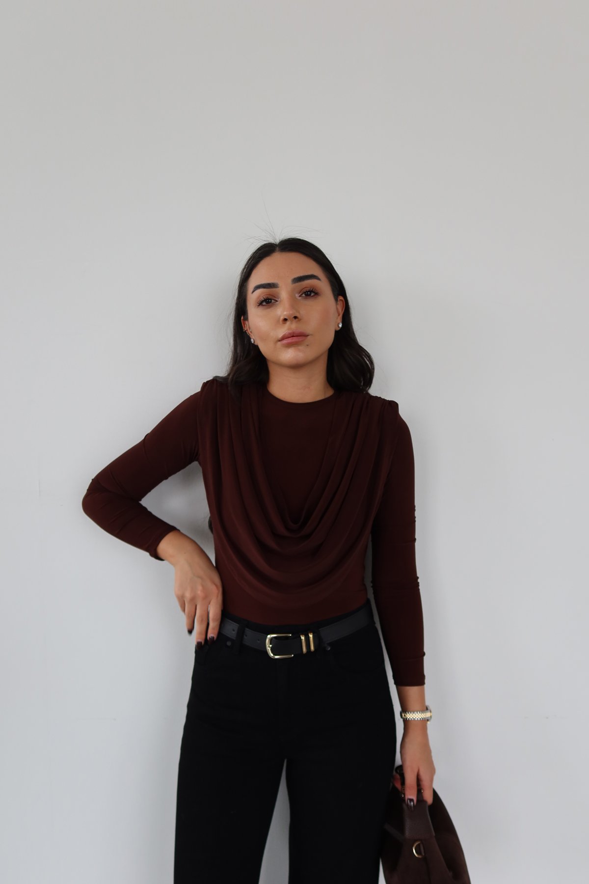 Omuzu Vatkalı Drapeli Crop Bluz