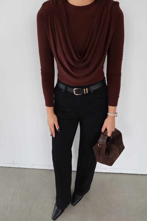 Omuzu Vatkalı Drapeli Crop Bluz