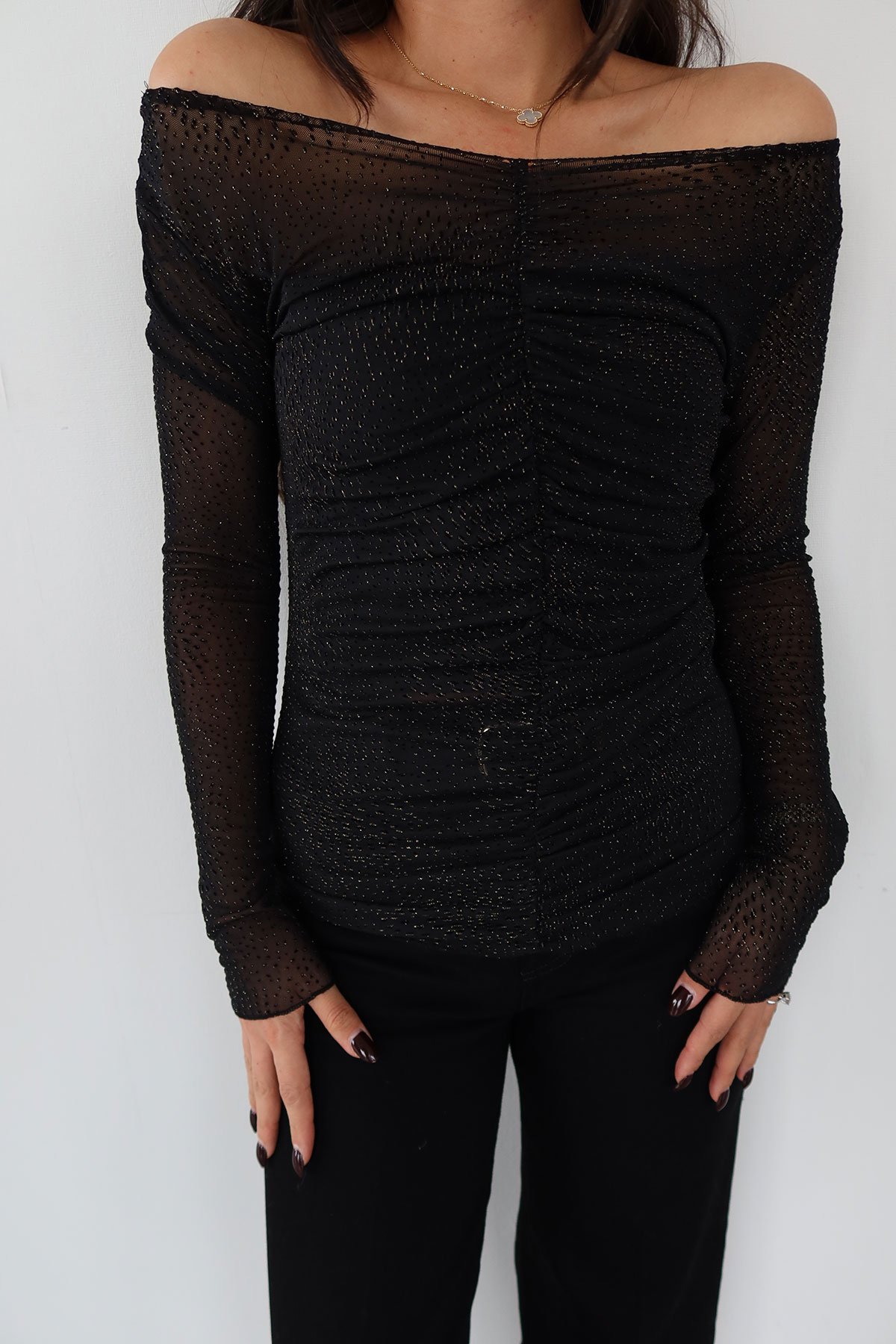 Önü Büzgülü Transparan Bluz