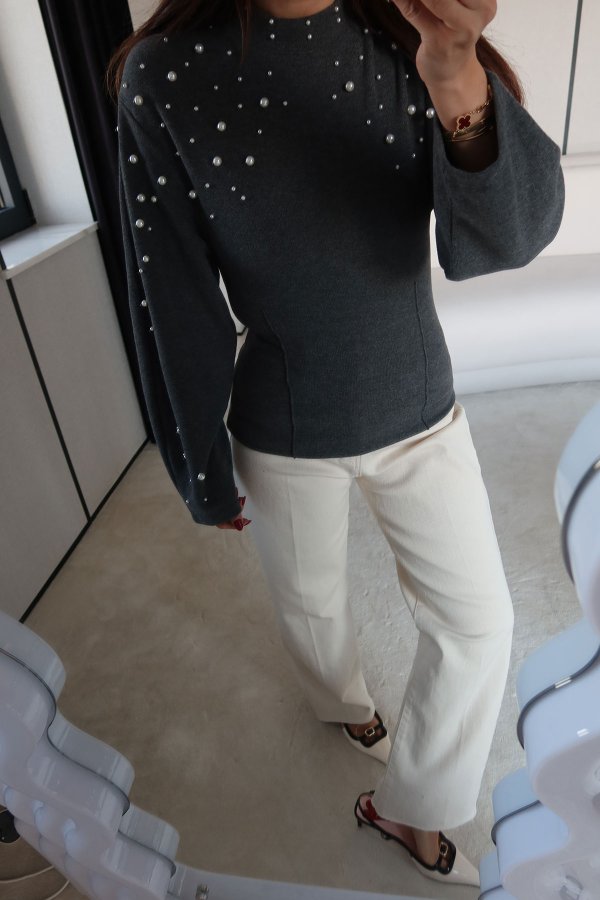 İncili Dikiş Detaylı Triko Bluz