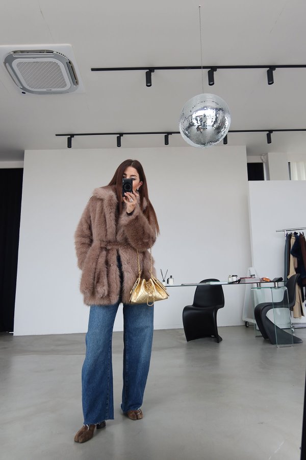 Kruvaze Yaka Kendinden Kuşaklı Kürk Ceket