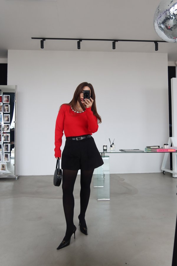 Deri Kemerli Kaşe Yün Şort