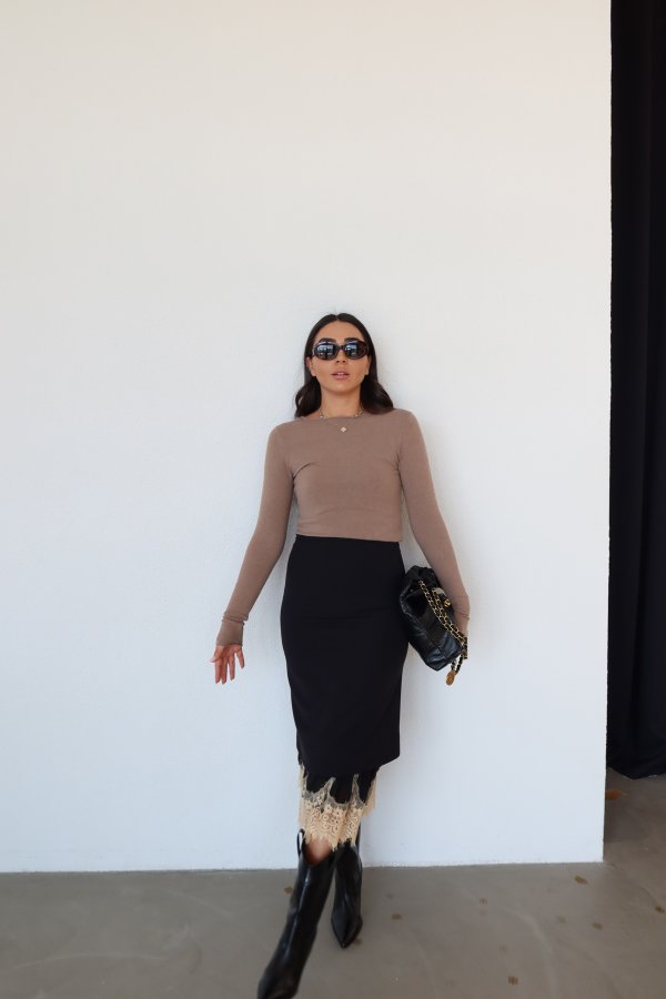 Altı Dantelli Kalem Etek