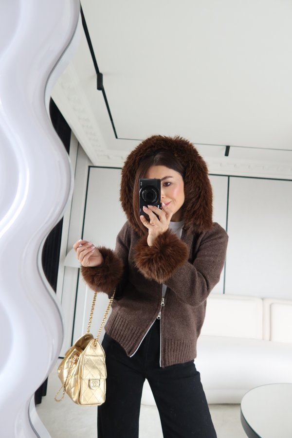 Yakası Ve Kolları Kürklü Fermuarlı Hırka