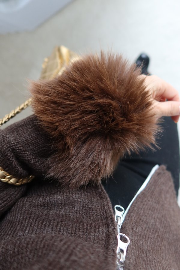 Yakası Ve Kolları Kürklü Fermuarlı Hırka