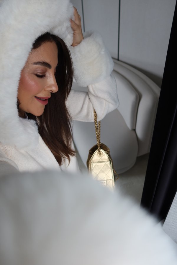 Yakası Ve Kolları Kürklü Fermuarlı Hırka