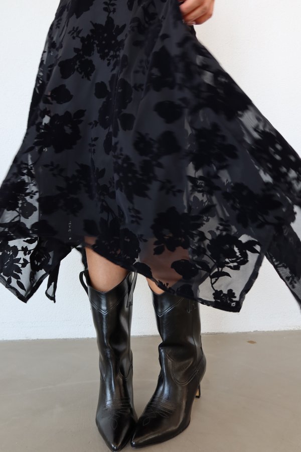 V Yaka Flok Baskılı Elbise