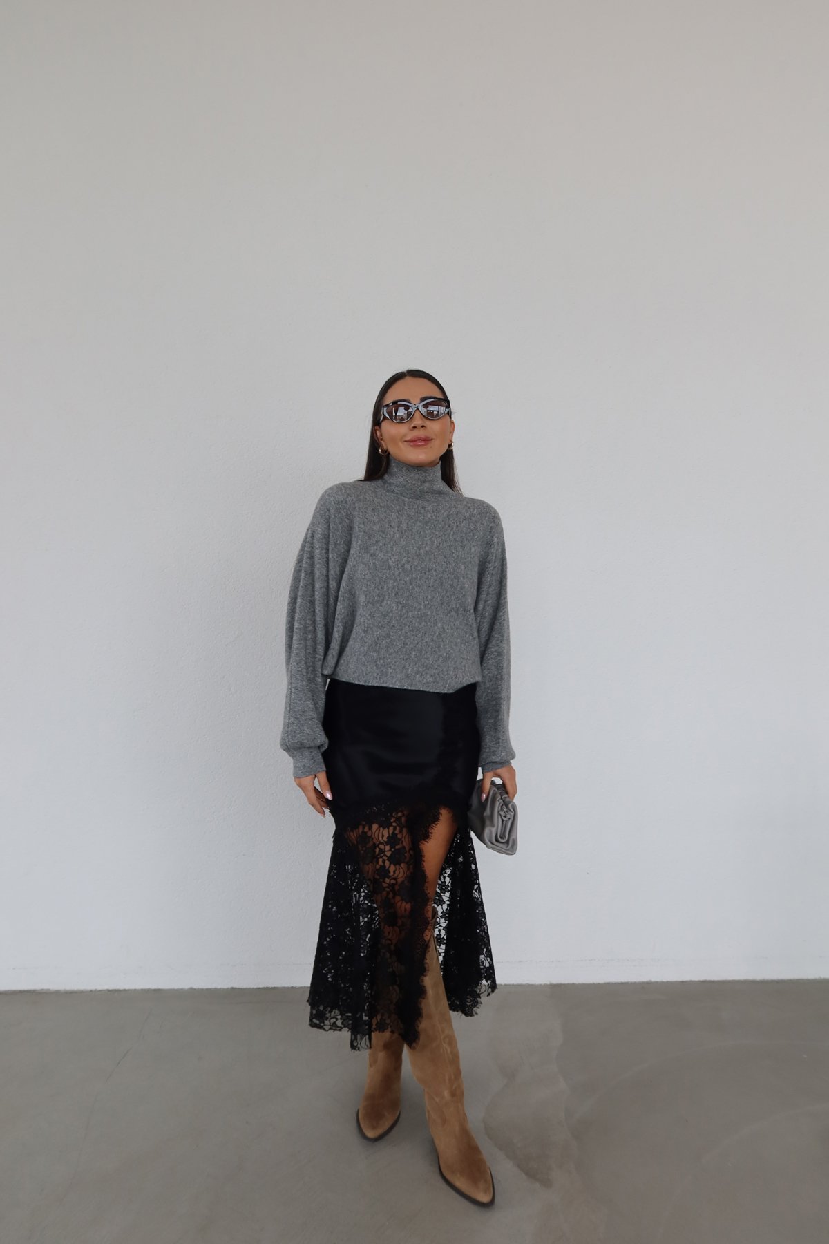 Güpür Ve Dantel İşlemeli Midi Boy Etek