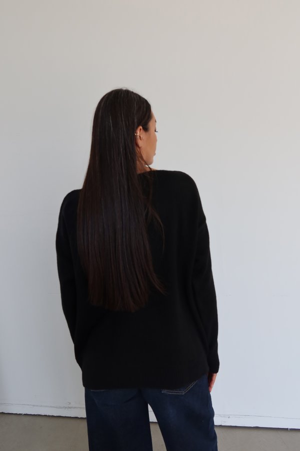 Kayık Yaka Ön Kısmı Taşlı Oversize Kazak