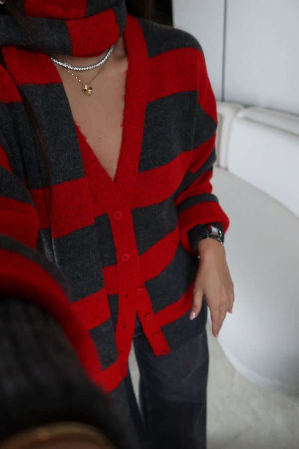 Çizgili Atkılı Triko Hırka