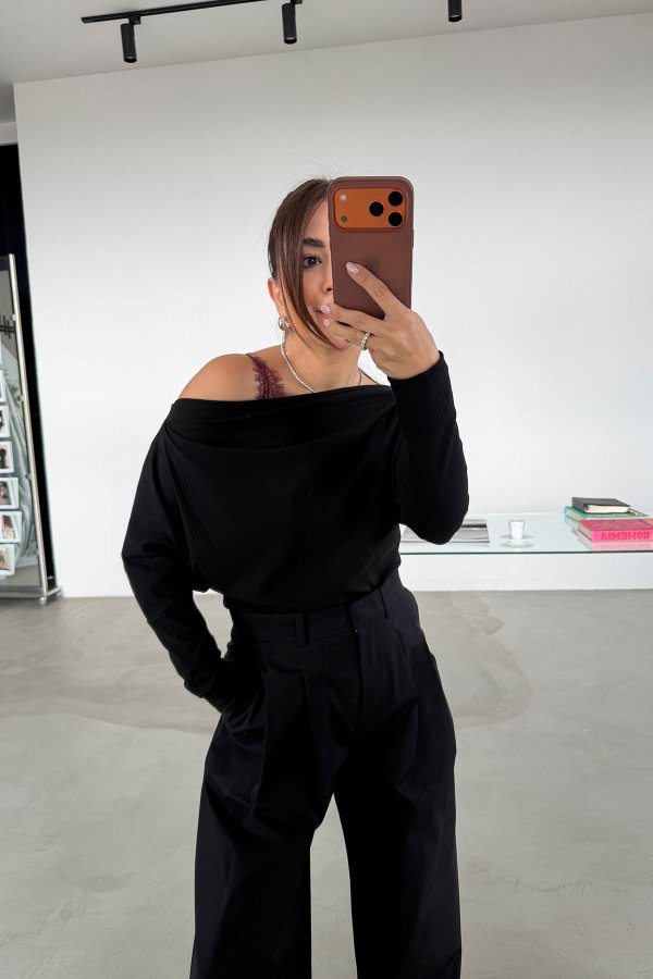 Kayık Yaka Kendinden Fitilli Bluz