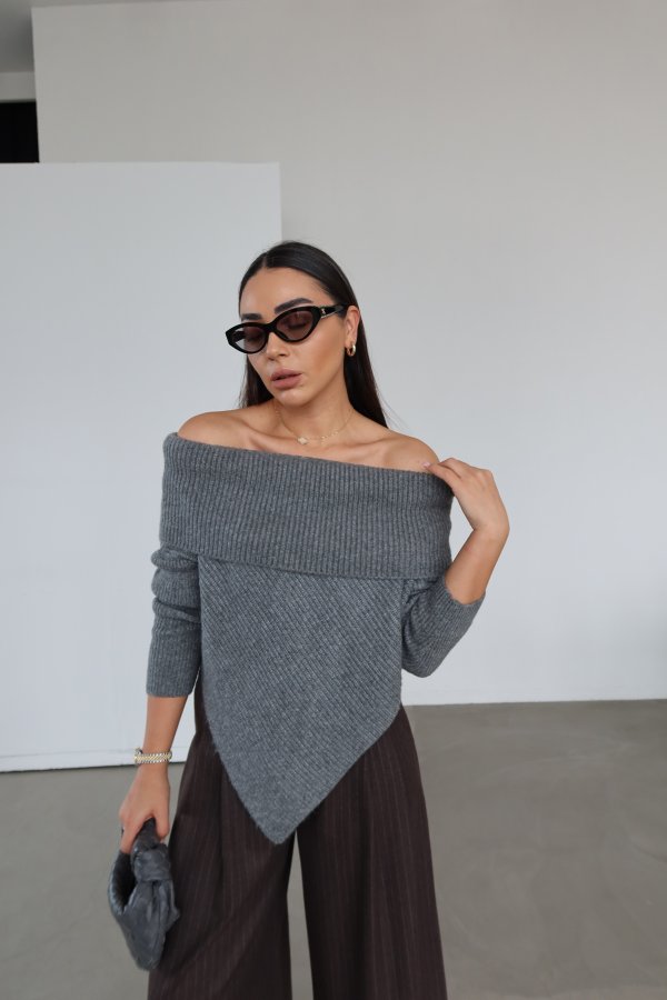 Madonna Yaka Asimetrik Kesim Kazak