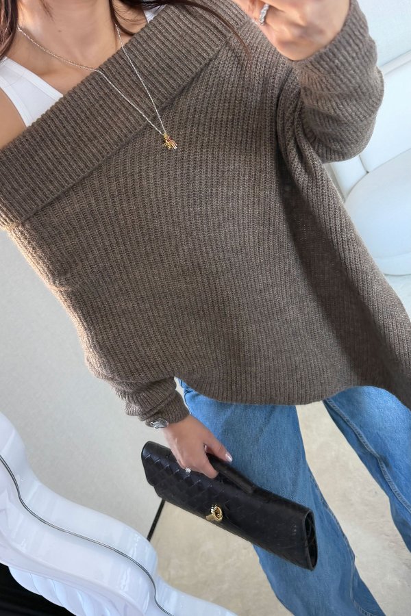 Madonna Yaka Asimetrik Kesim Kazak