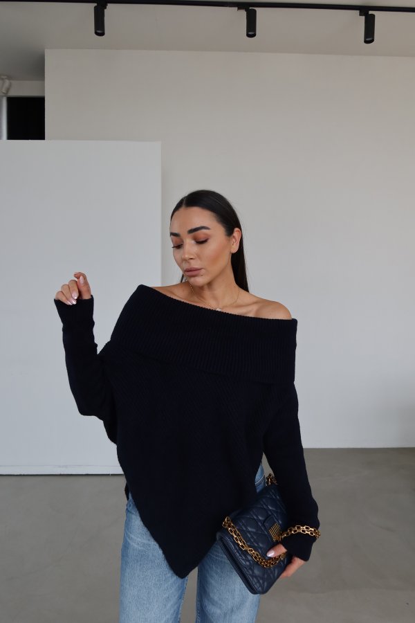 Madonna Yaka Asimetrik Kesim Kazak