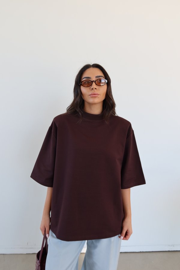 Omuzu Vatkalı Oversize Tişört