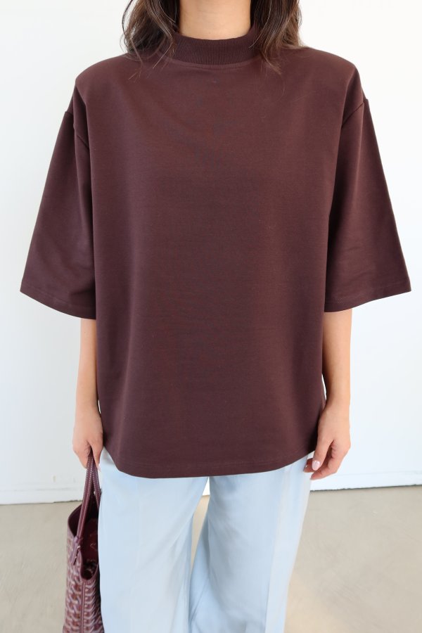 Omuzu Vatkalı Oversize Tişört