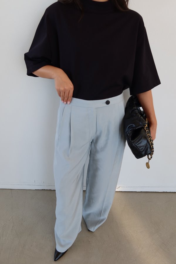 Omuzu Vatkalı Oversize Tişört