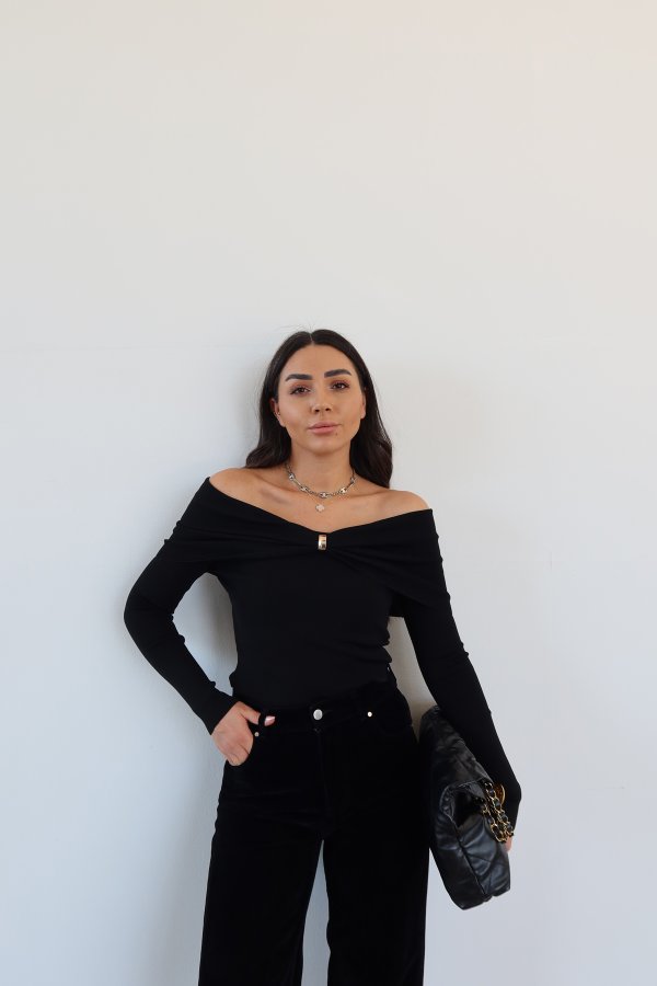 Bardot Yaka Aksesuarlı Triko Bluz