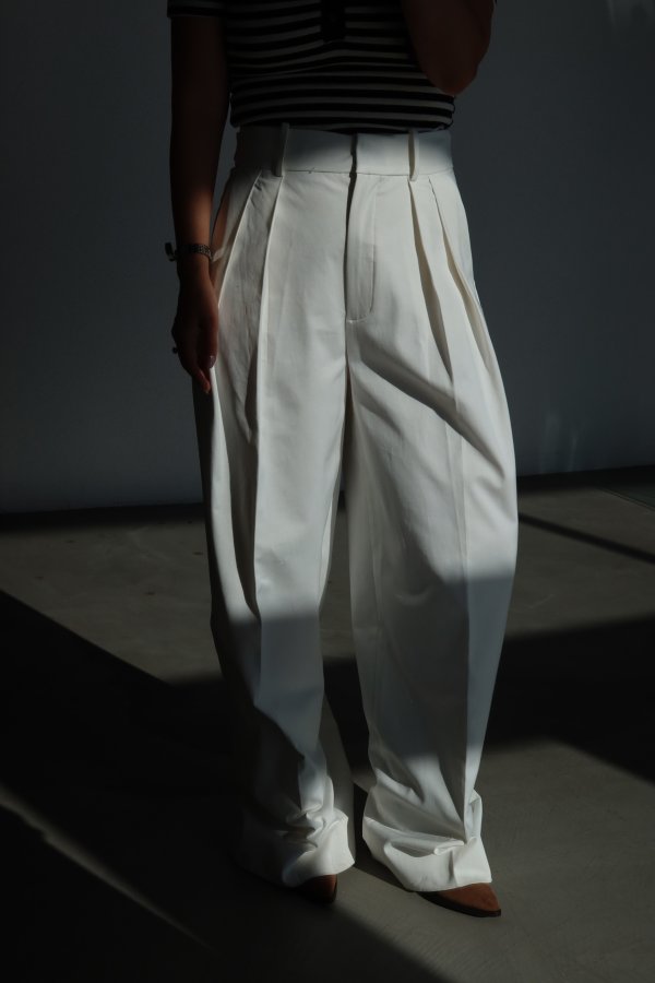 Çift Pileli Geniş Kalıp Pantolon