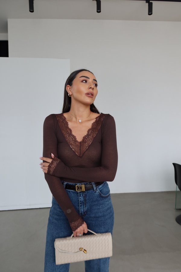 V Yaka Dantelli Kaşmir Bluz