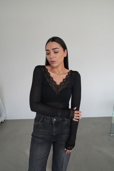 V Yaka Dantelli Kaşmir Bluz
