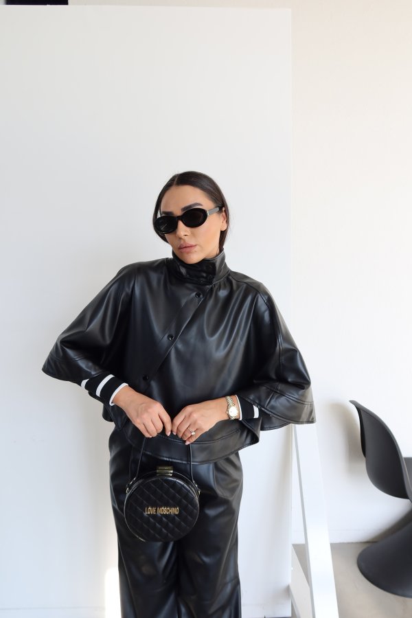 Çıtçıt Düğmeli Deri Pelerin