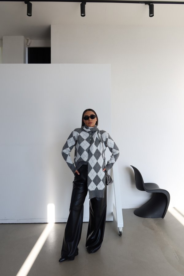 Pileli Bol Paça Deri Pantolon