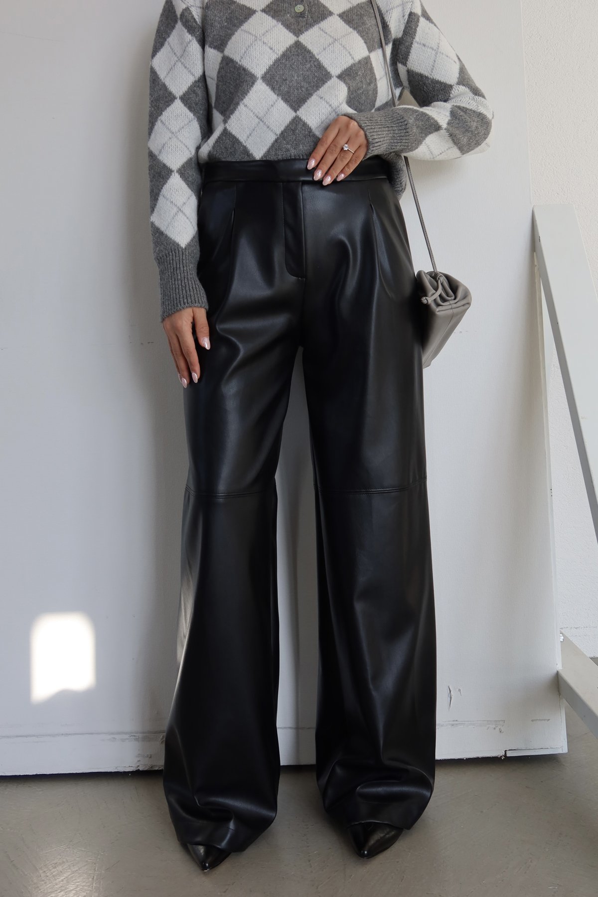 Pileli Bol Paça Deri Pantolon