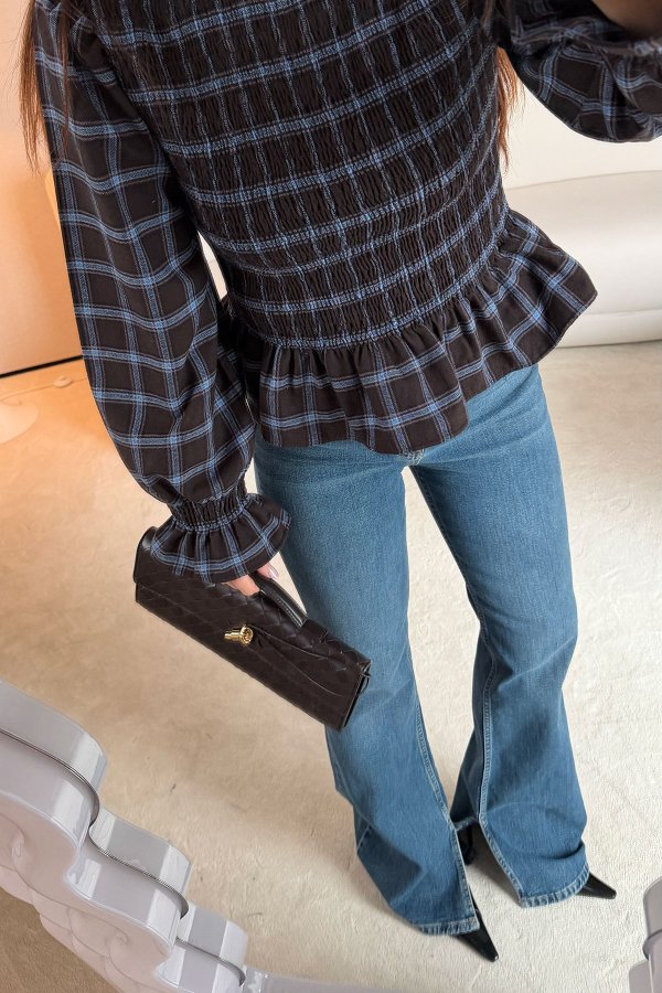 Paçası Yırtmaçlı Flare Jean