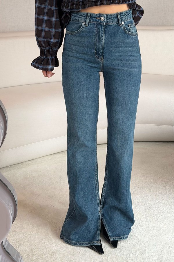 Paçası Yırtmaçlı Flare Jean