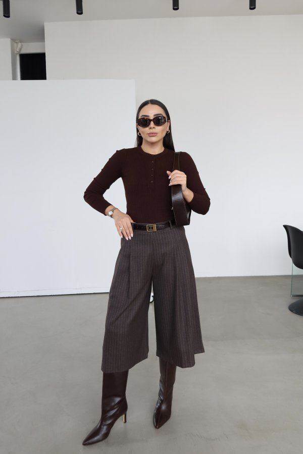 Çizgili Kapri Şort