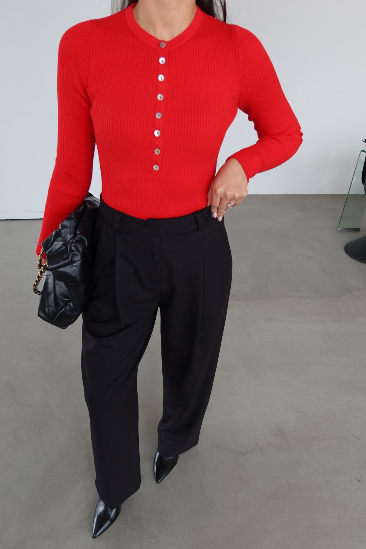 Çift Pileli Düğme Detaylı Kumaş Pantolon