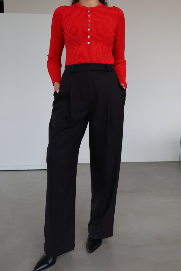 Çift Pileli Düğme Detaylı Kumaş Pantolon