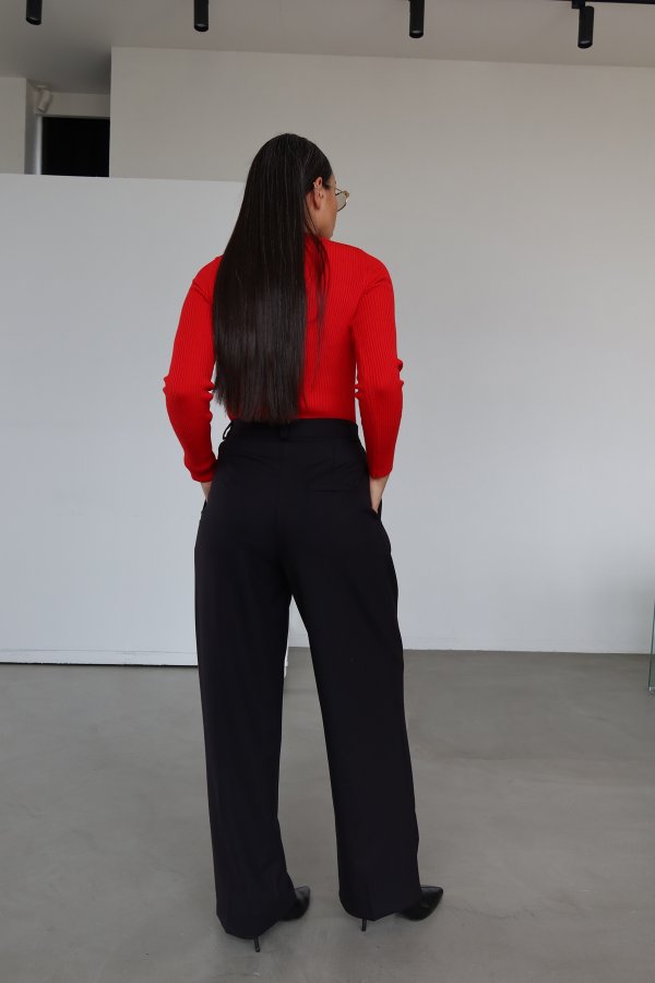 Çift Pileli Düğme Detaylı Kumaş Pantolon