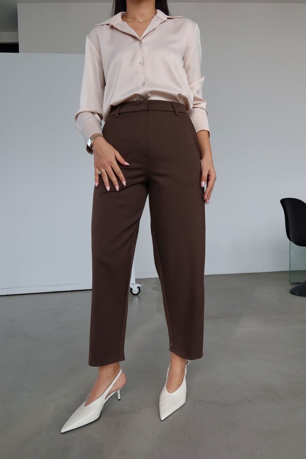 Dikiş Detaylı Yandan Cepli Kumaş Pantolon