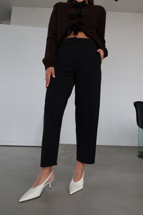 Dikiş Detaylı Yandan Cepli Kumaş Pantolon