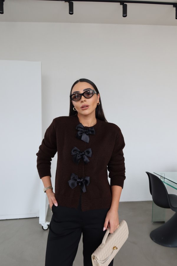 Fiyonk Aksesuarlı Hırka