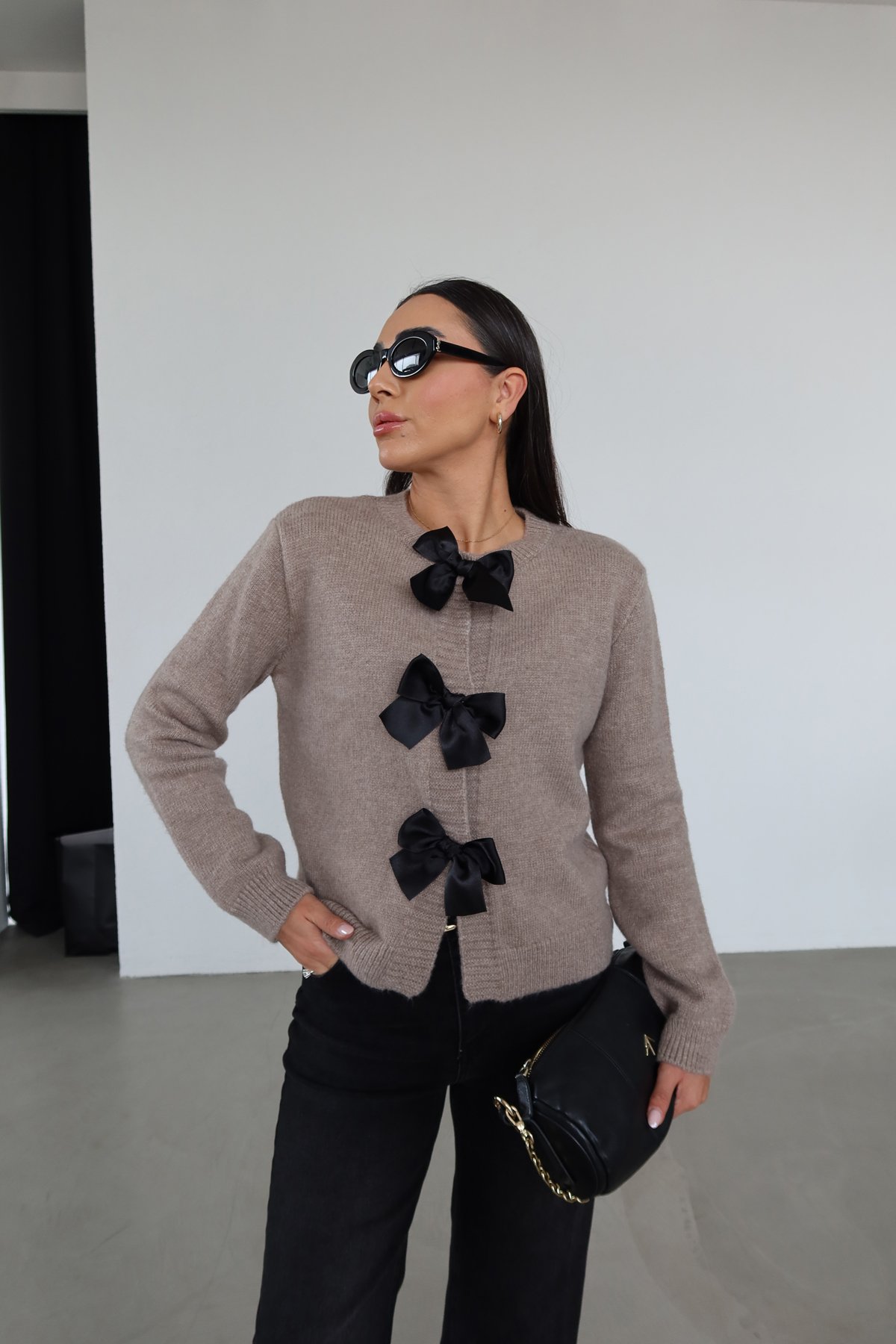 Fiyonk Aksesuarlı Hırka