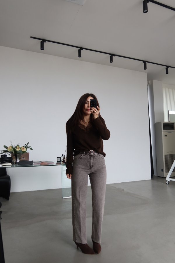 Paçası Kesik Kemerli Straight Fit Jean