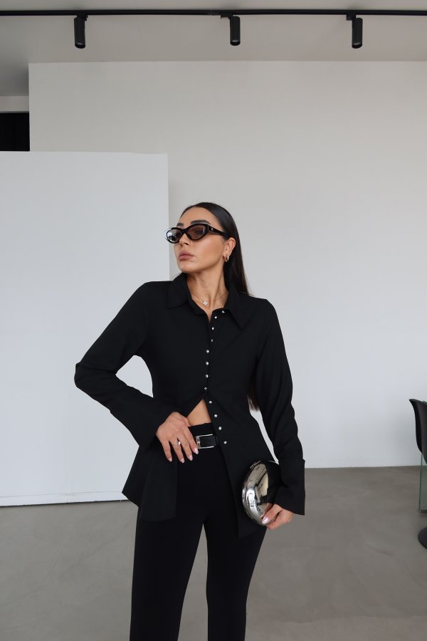 Belden Oturtmalı Gümüş Düğmeli Gömlek