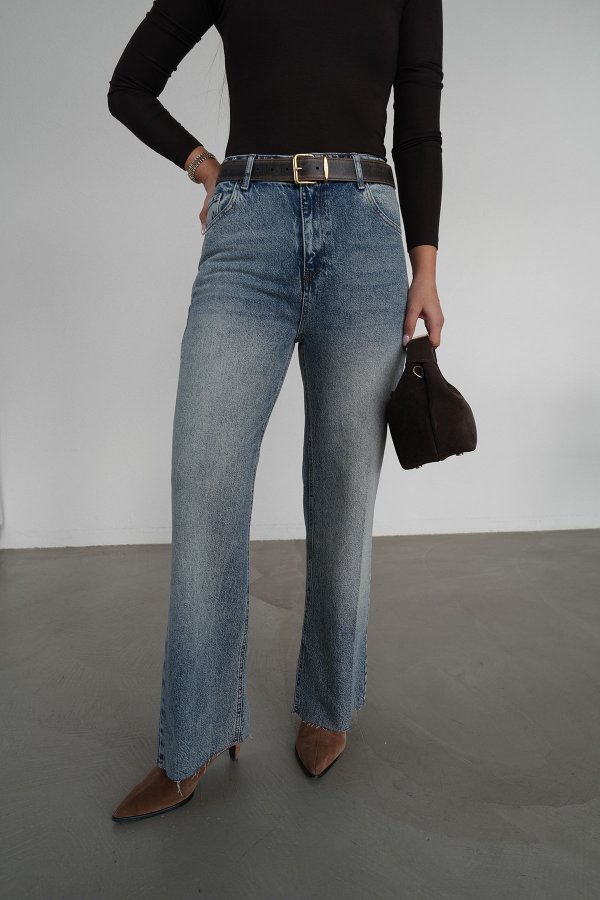 Paçası Kesik Straight Fit Jean