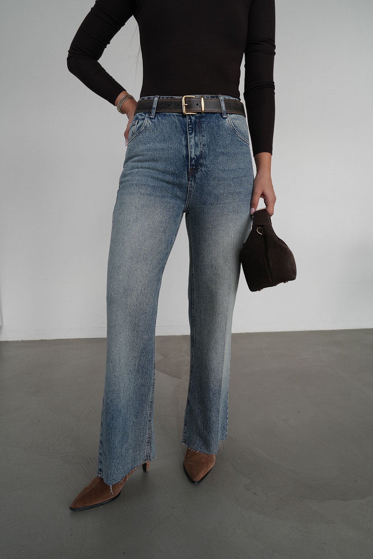 Paçası Kesik Straight Fit Jean