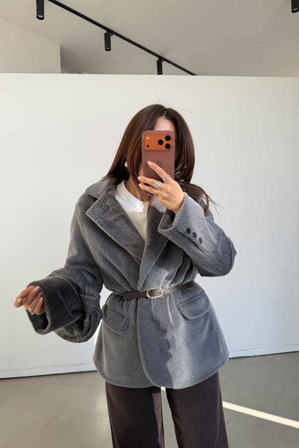 Kemerli Dokulu Blazer Ceket