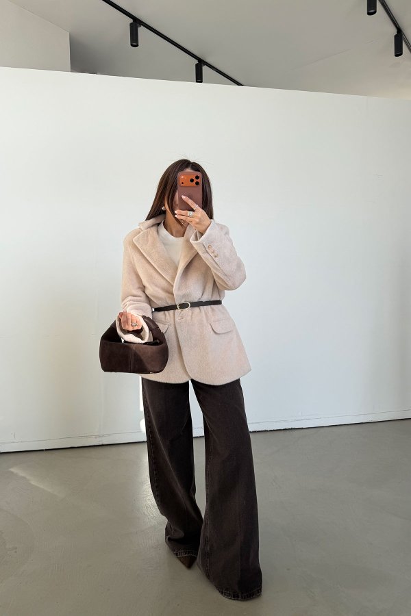 Kemerli Dokulu Blazer Ceket