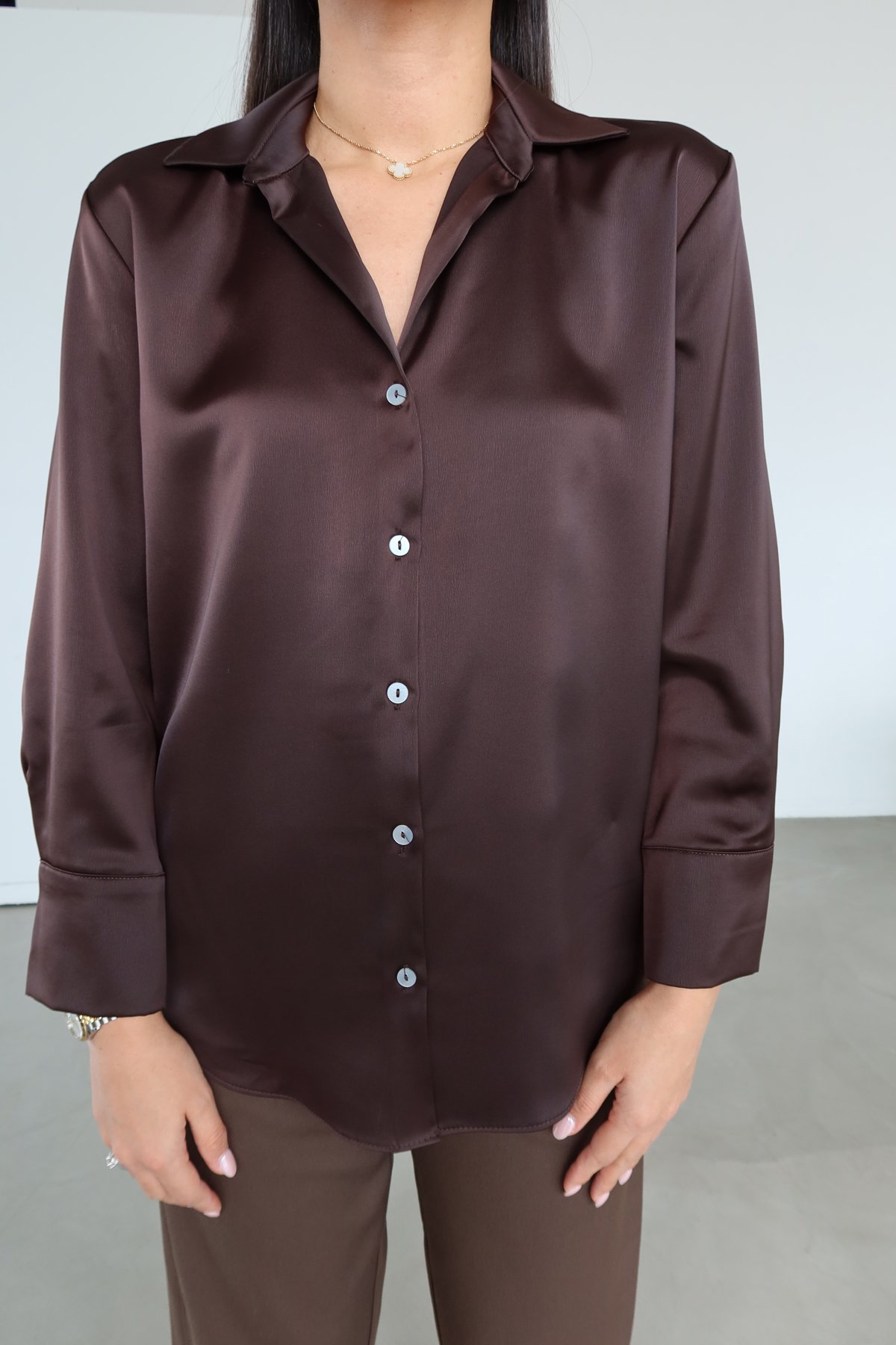 Tok Doku Saten Gömlek