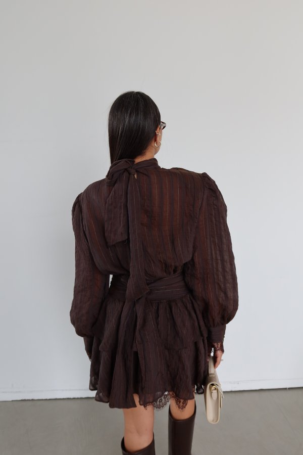 Omuzu Vatkalı Boyundan Bağlamalı Premium Elbise