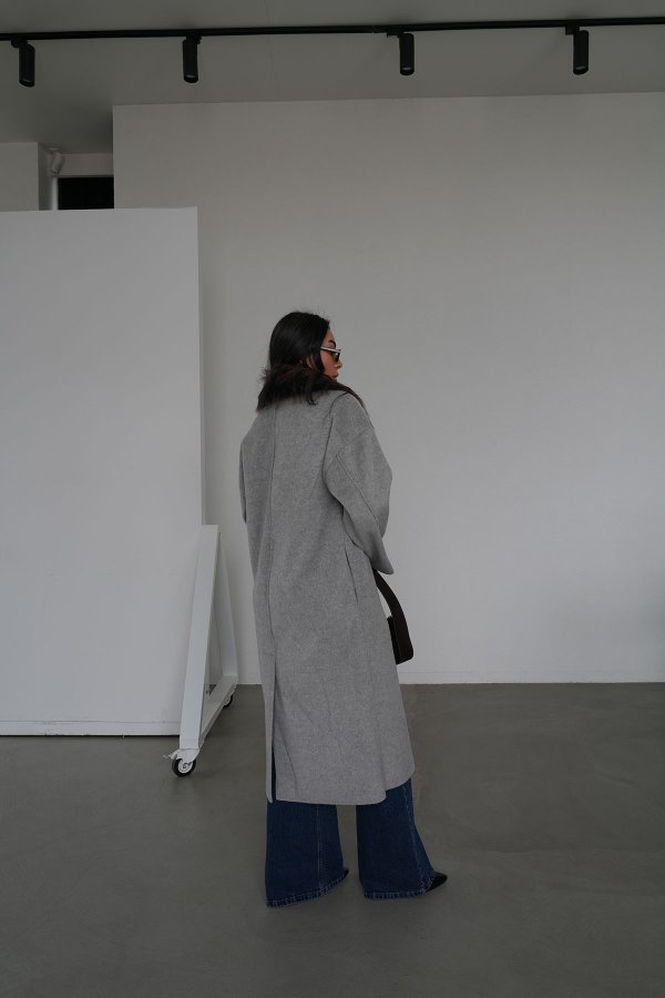 Yakası Kürklü Uzun Kaşe Kaban