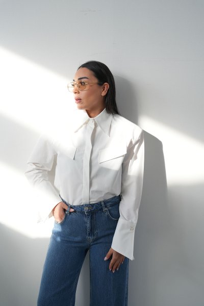 Omuzu Vatkalı Gizli Düğmeli Gömlek