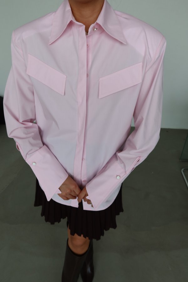 Omuzu Vatkalı Gizli Düğmeli Gömlek