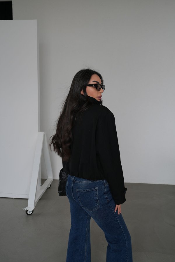 Dik Yaka Cepli Kısa Mont